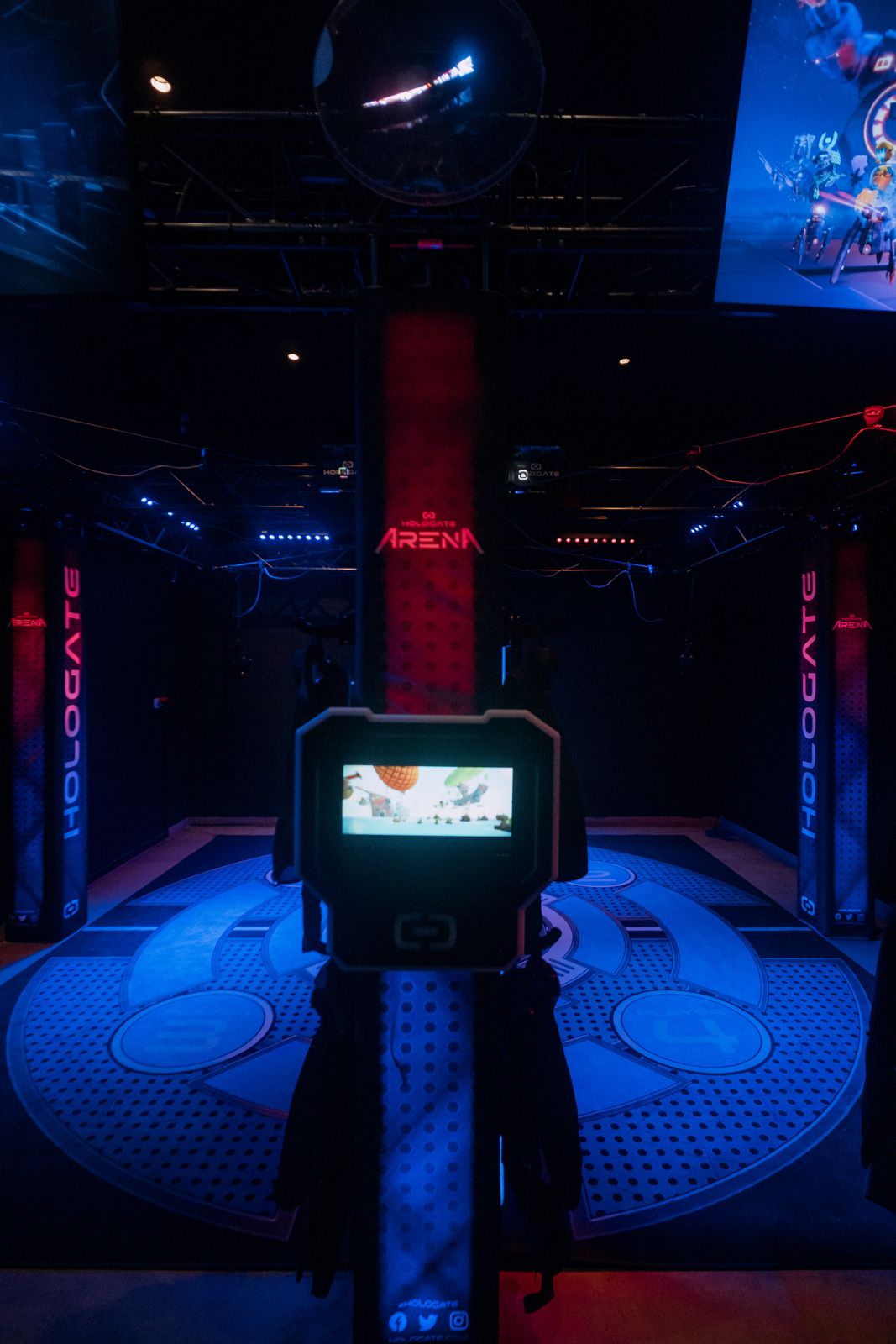 Gaming arena with interactive floor display